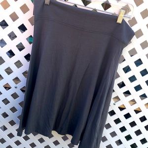 Old Navy grey skirt
